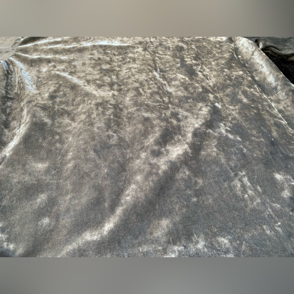 Vintage Unbranded Women’s Blouse Soft Faux Velvet M 95%Poly 5%Spanx PreOwned - Picture 13 of 13